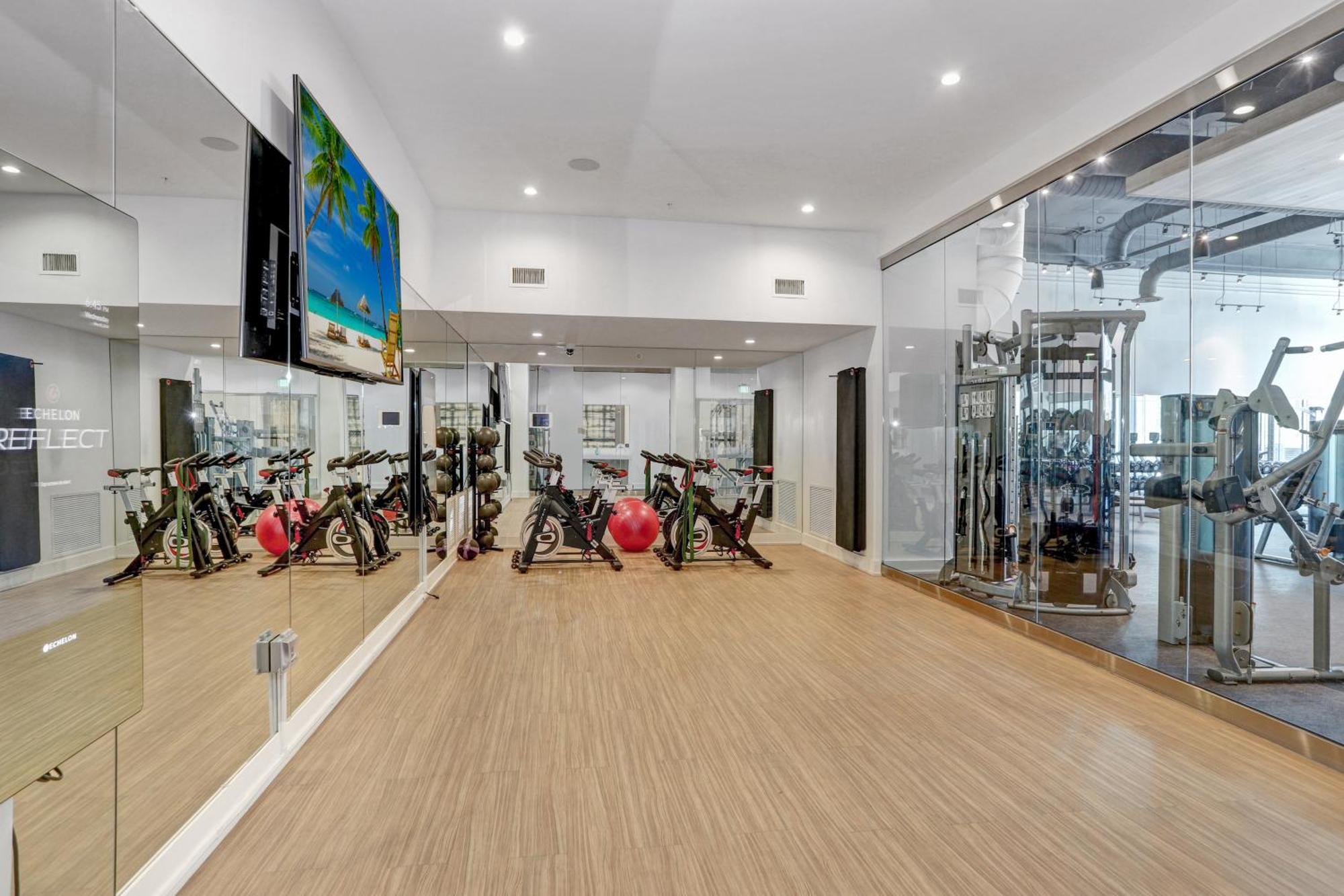 Downtown Tampa Gem 1-Bd W/Pool, Gym, & Sky Lounge Apartment Exterior photo